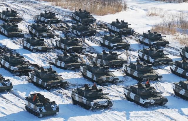 日本王牌装甲师展开雪地军演 和中国坦克相比如何?