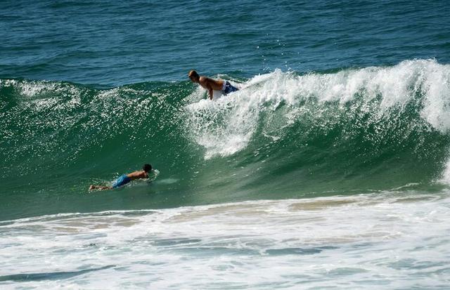全世界最长的沙滩冲浪爱好者的天堂你去过吗