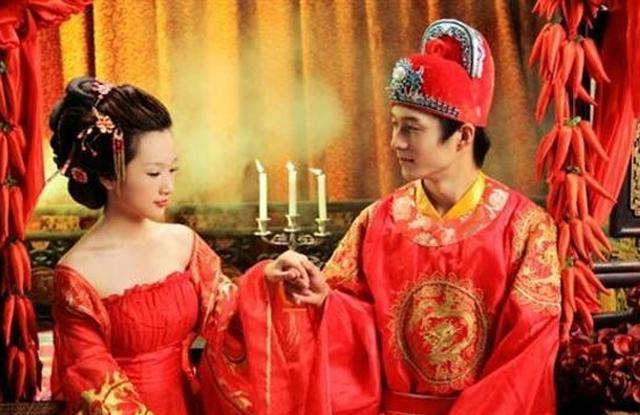 古代女子嫁人嫁妆里都偷偷藏着三件东西你知道是什么吗