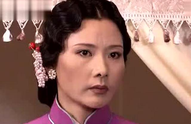 她舞蹈学院毕业演大宅门出道与大叔认识3天就敢闪婚