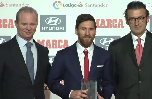 祝贺梅西获得西甲金靴奖和第五次西甲最佳球员