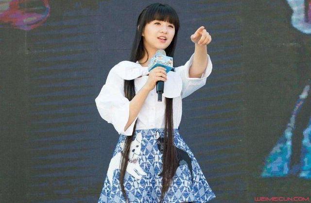 小彩旗内衣_小彩旗