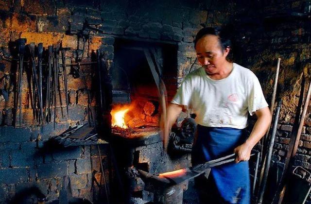 明明可以靠颜值的花纹钢,却偏偏靠实力?揭秘中国古代花纹钢技术