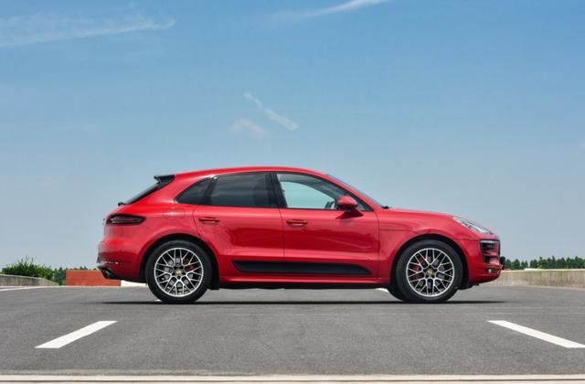 保时捷macan跟奥迪q5谁的性价比高!