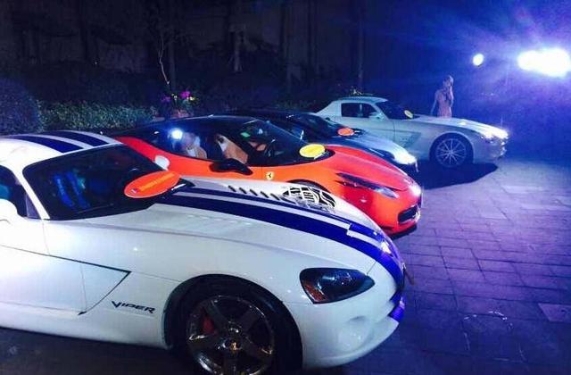 水果店夫妇施舍流浪汉一碗混沌,却来了三辆豪车,他俩愣住了