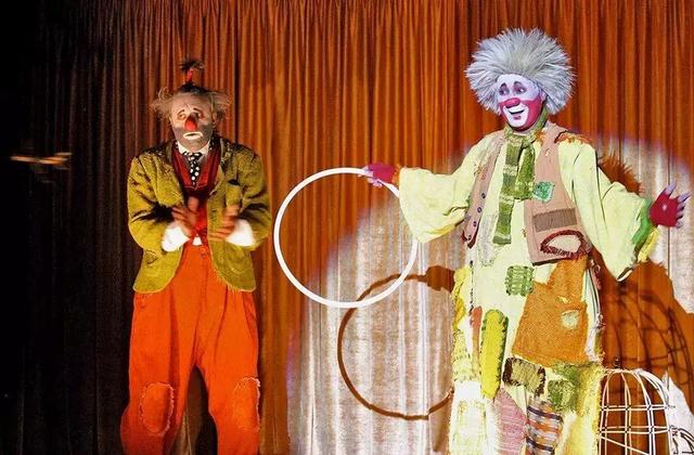 马戏团小丑爆笑图片