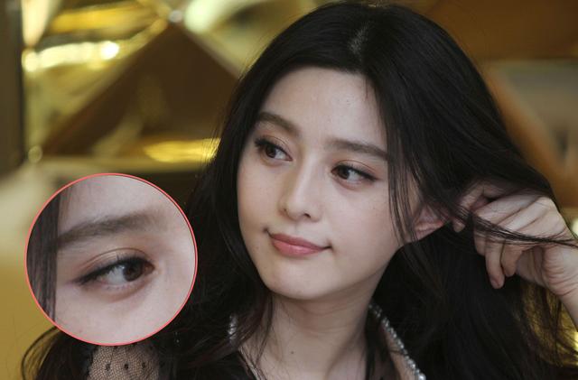 远看范冰冰的眼睛,很像双眼皮,特别是她睁大眼睛的时候,和双眼皮无