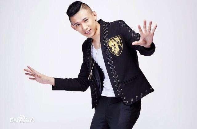 mc天佑一夜被封,央视点名批评,曾单凭喊麦年收入就达8000万