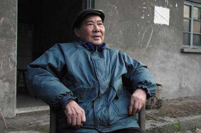 四川一老汉自称杨家将后人,杨家枪耍的炉火纯青,无奈后继无人