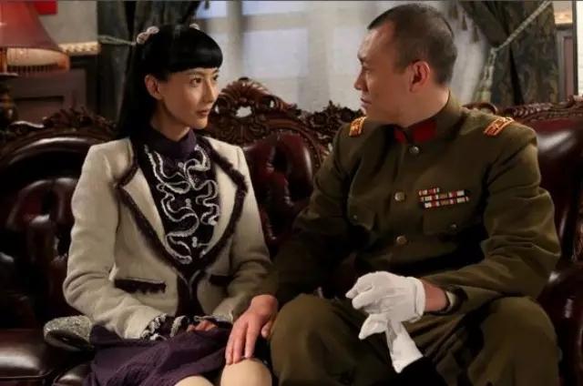 杜玉明导演的《黑狐》,他在剧中饰演第一男反派.