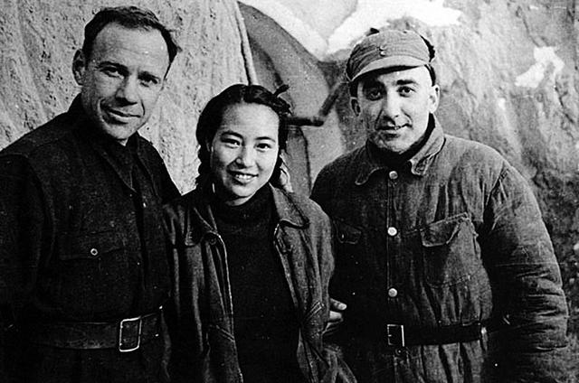 世界上第一位获得新中国国籍的外国人是谁?