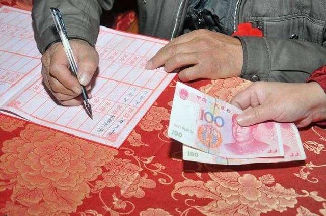 农村随份子搞攀比,春节假期,支出远超家庭承受范围