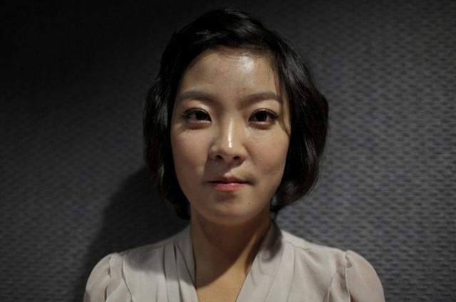 "整容前"和"整容后"对比图,一个惨不忍睹,一个惊为天人