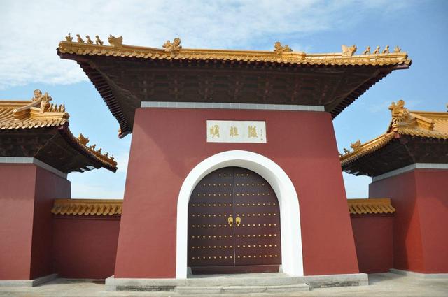 此地号称"故宫的爷爷",朱元璋想在这里建都城,如今变成一个县