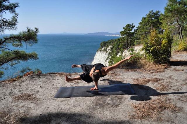 男士练瑜伽,帅的像芳心纵火犯!