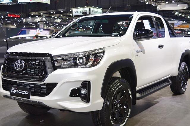 真是酷毙了丰田终于出新皮卡了卖10万一点也不多