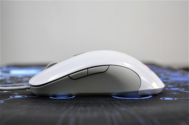 情怀说贵不贵,赛睿霜冻之蓝光学版评测