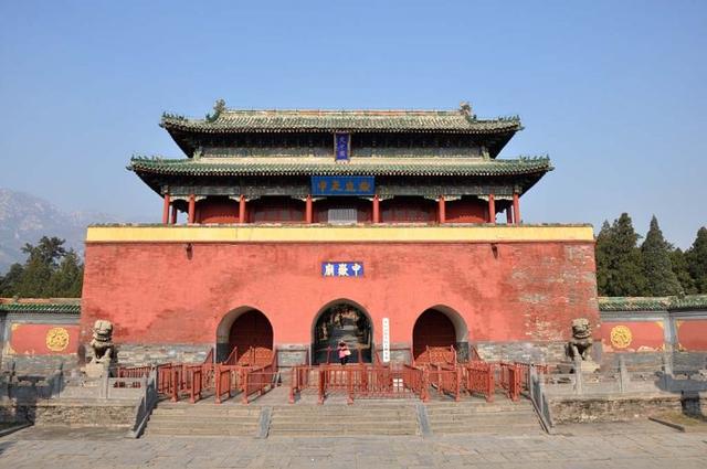 冬游嵩山脚下中岳庙,感受道家文化博大精深