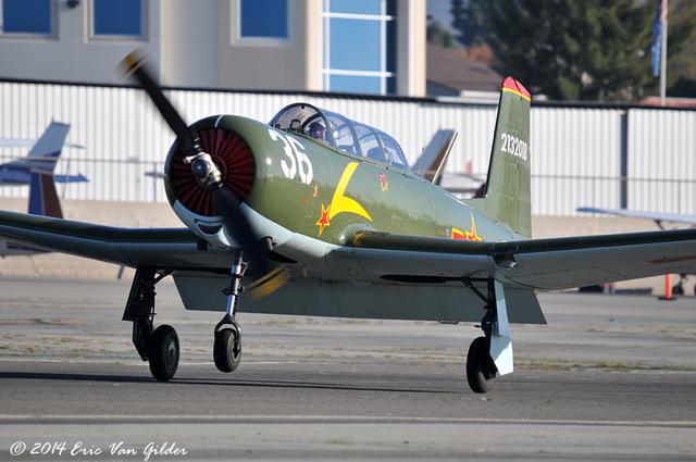 中国"海燕"战机在美国披上金龙涂装,往往被人认为是初教-6|海燕|飞机