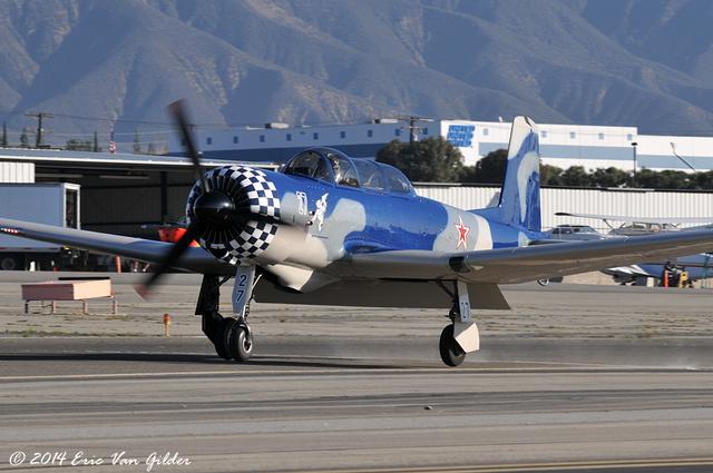 中国"海燕"战机在美国披上金龙涂装,往往被人认为是初教-6|海燕|飞机