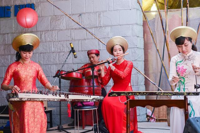 外国人问越南人是东亚人吗?越南网民:视情况而