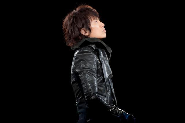 "爱国港星新片上映: 我们都欠他一张电影票