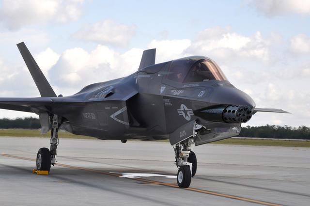 美国空军公布战场录像,武装分子车辆直接被轰成漏勺|美军|飞行员|机炮