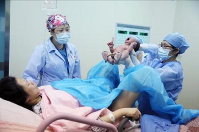 产房分娩你不知道的那些事其实顺产除了仰躺还有这么多花样