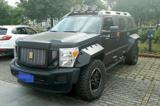 340万元买辆乔治巴顿防弹车,面对30升的平均油耗车主不以为意