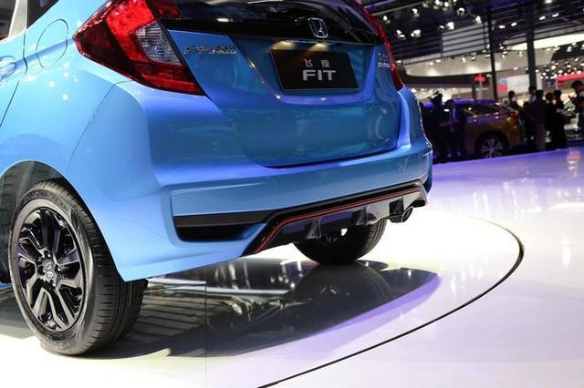 飞度又玩运动版, 平民版超级跑车, 7秒破百8万买它错不了!