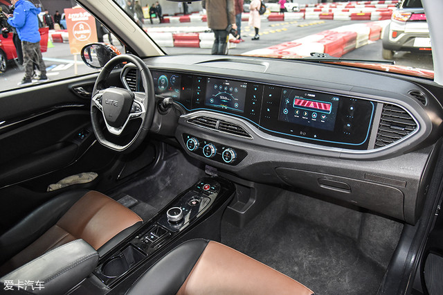 好看好玩好用 爱卡体验北汽新能源lite