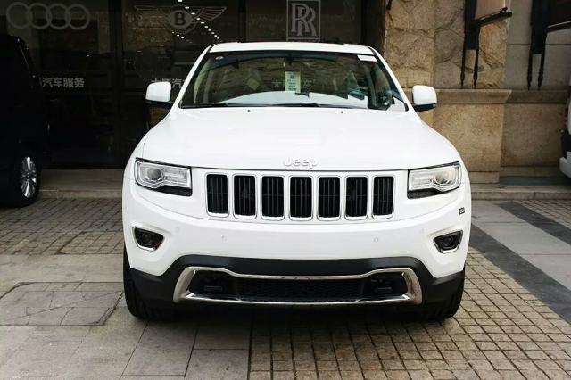 豪华suv领航者jeep大切诺基野性的绅士