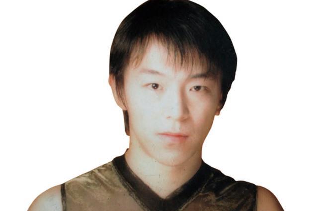 黄渤早年艺考珍贵照片,留长发表演太疯狂,年轻时这颜值还要low|黄渤|艺考|北京电影学院|评委|长相_新浪新闻