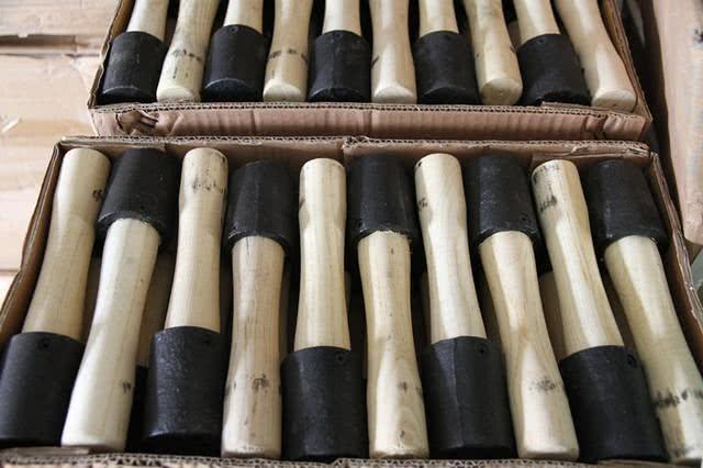 步枪都换过三代了!为什么中国陆军还在使用老旧的木柄手榴弹?