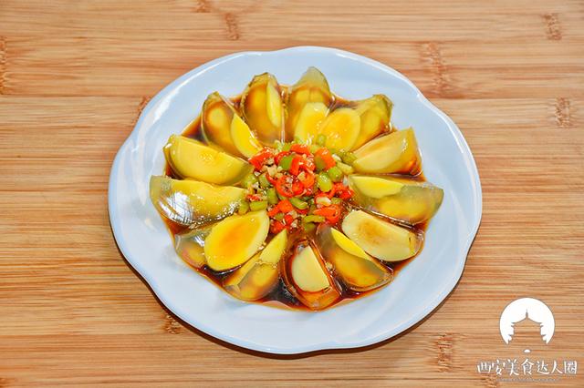 这才是尖椒皮蛋的正确做法,好吃易做,一看就会