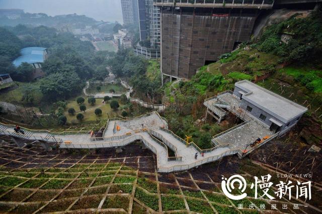 下肖家湾公园位于渝中区大坪肖家湾,和泓江山国际后面斜坡地块.