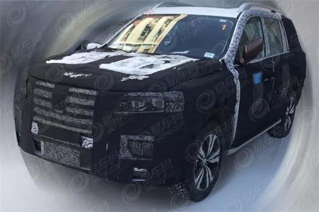 荣威全新suv rx8的全套谍照在这里!