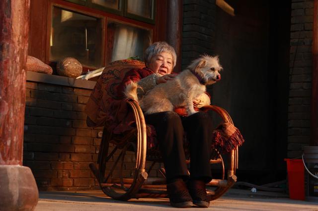 《大雪冬至》充满人文情怀,鼓励老人打破生活屏障