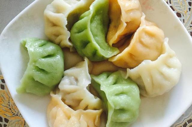 奶奶饺子皮40年的经验,5个小技巧,不粘不破,附彩色饺子皮做法|饺子皮|小技巧|饺子_新浪新闻