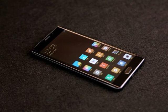 从3299跌至2099最具性价比的旗舰机骁龙821128gb存储