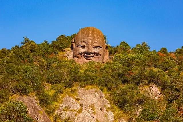 万盏心灯供弥勒,遂昌未来寺诚邀八方香客共襄首届供灯法会.