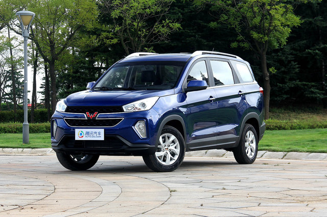 上汽通用五菱宏光s3车型正式上市,新车共推出五款车型,搭载1.5l和1.