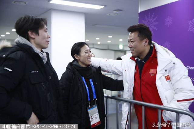 庞清/佟健笑称儿子颇具运动天赋 会考虑与申/赵女儿配双人