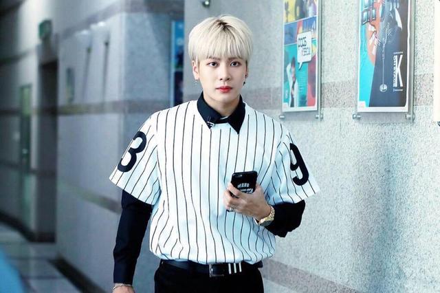 韩国人也喜欢看偶像练习生,他们对于蔡徐坤和