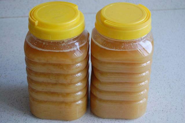 结晶的蜂蜜就是真蜂蜜专家告诉你怎么识别真假蜂蜜