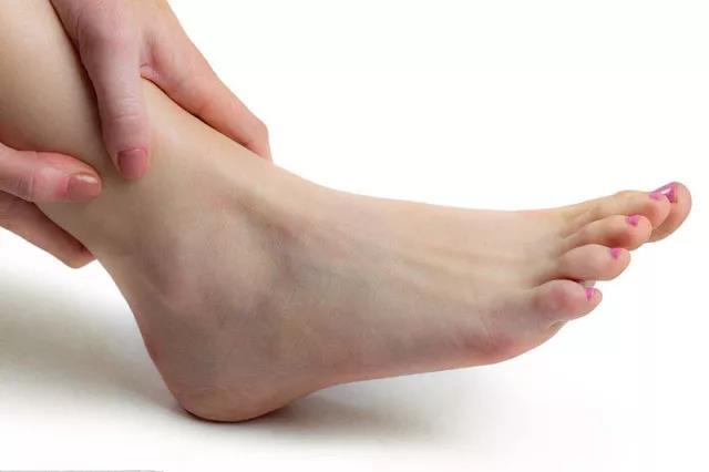 露着脚脖回农村过年会不会被打死