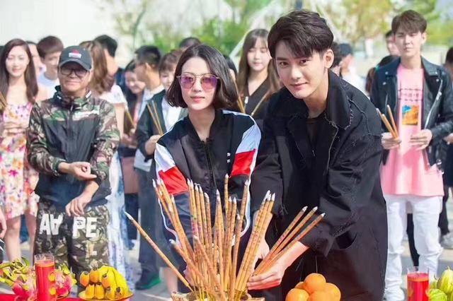 熊梓淇女朋友照片曝光,活脱脱一张网红脸,他被