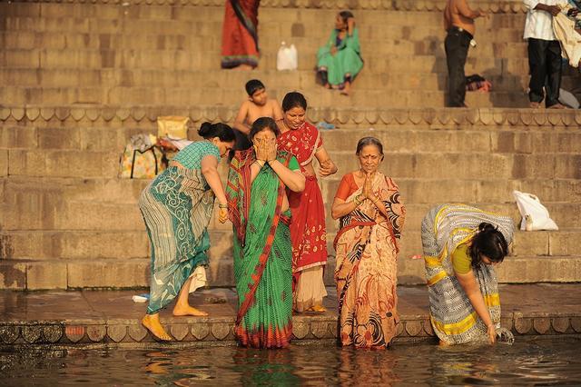 看完觉得我们的雾霾好轻松|印度|恒河|雾霾_新浪新闻