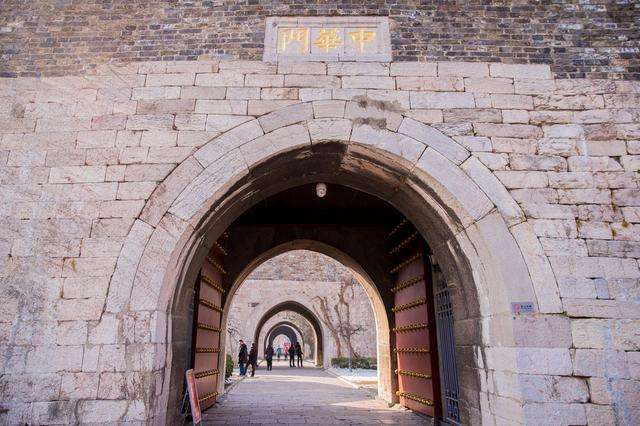 一瓮城,与大财神沈万三还有段神秘传说|中华门|瓮城|聚宝盆_新浪新闻