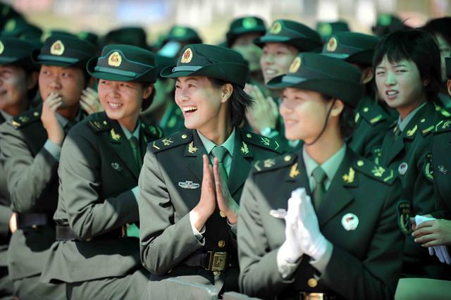 如何看待女生参军入伍?|女兵|女生|女孩子_新浪新闻